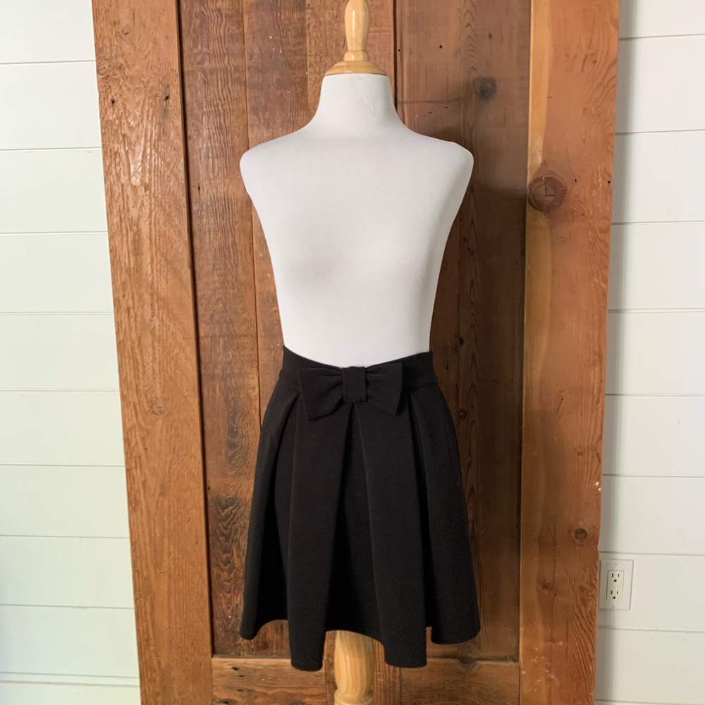 SHEIN Black Bow Waist Skater Skirt NWOT Size XS